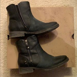 Born black boots